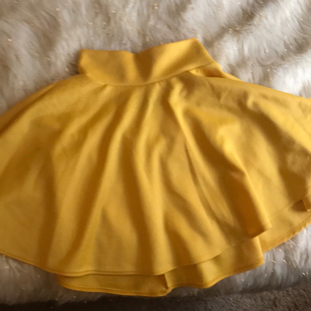 Yellow skirt